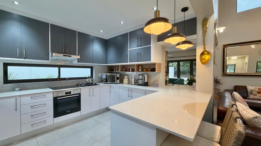 4 Bedroom Property for Sale in Croydon Gardens Estate Western Cape